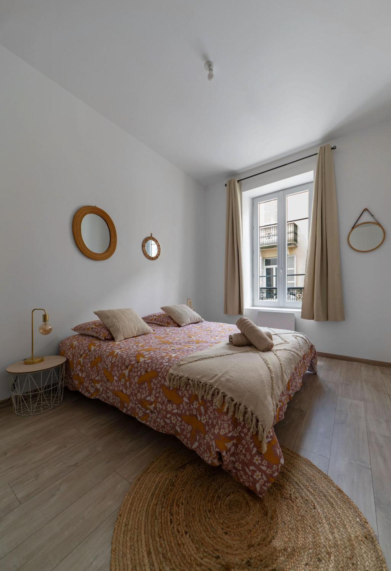 Le Ravy - Appartement Design, 2 Chambres, Centre Ville Vichy Exterior foto